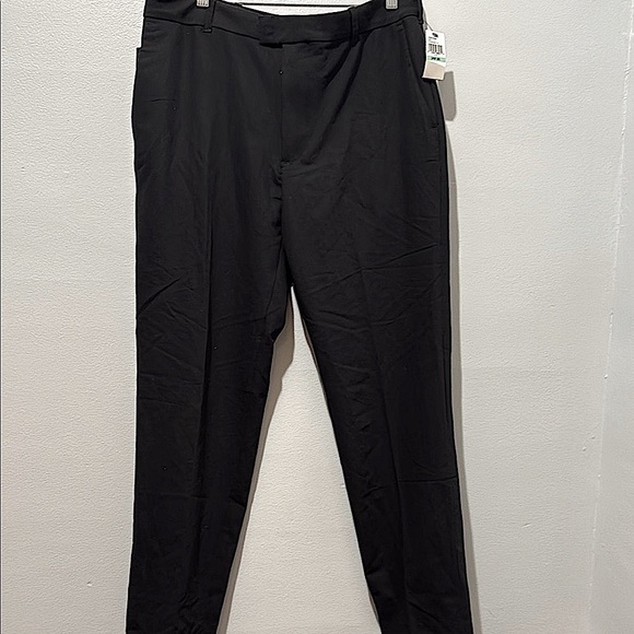 Van Heusen 34 x 30 Flat Front Straight Fit Flex Waist Men's Black Dress Pants - Picture 1 of 10